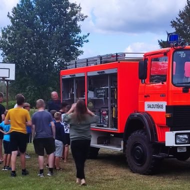 Priešgaisrinės saugos akcija „Būk saugus mokiny !“ klubo „Impulsas“ organizuotoje vasaros vaikų savigynos sporto stovykloje